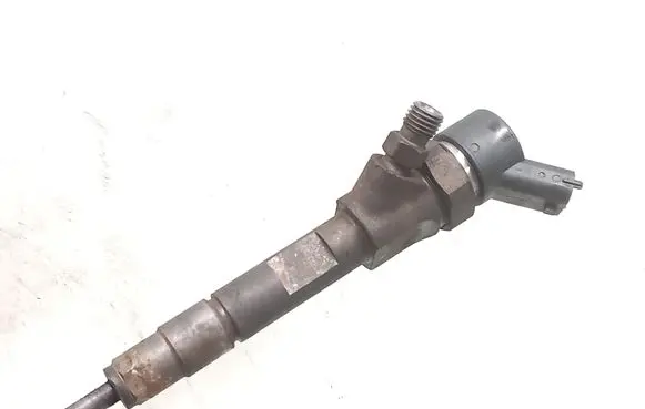 Volvo S40, V40 Fuel injector 0445110021 7700111014