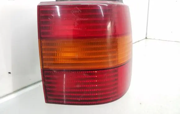 Volkswagen PASSAT B4 Rear/tail lights 3A9945257