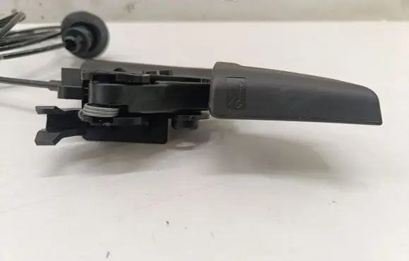 Opel Astra L Engine bonnet (hood) release handle 9833929680