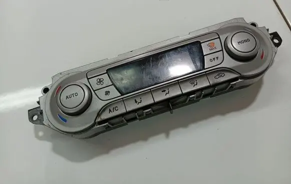 Ford Focus Climate control unit 7M5T18C612CE