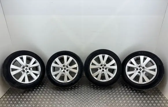Seat Arona R17 alloy rim 