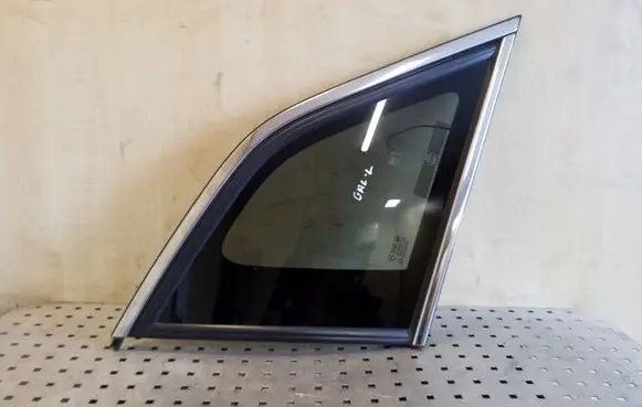 Opel Antara Rear side window P96660068