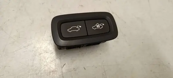 Volvo XC90 Tailgate/boot open switch button 31674801