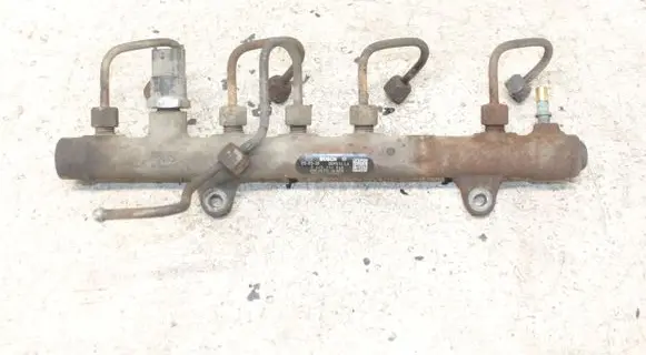 Renault Trafic II (X83) Fuel main line pipe 8200330912 0445214065