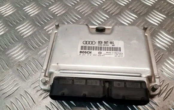 Audi A4 S4 B6 8E 8H Engine control unit/module 8E0907401 0281010492