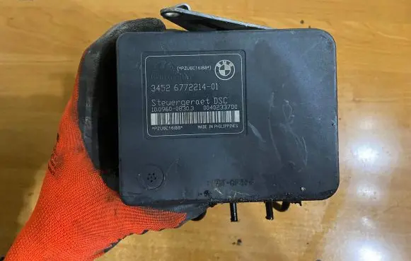 BMW 1 E81 E87 ABS Pump 6772214 6772213 00402337D0