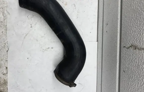 Ford Mondeo Mk III Intercooler hose/pipe 1S7Q6K770