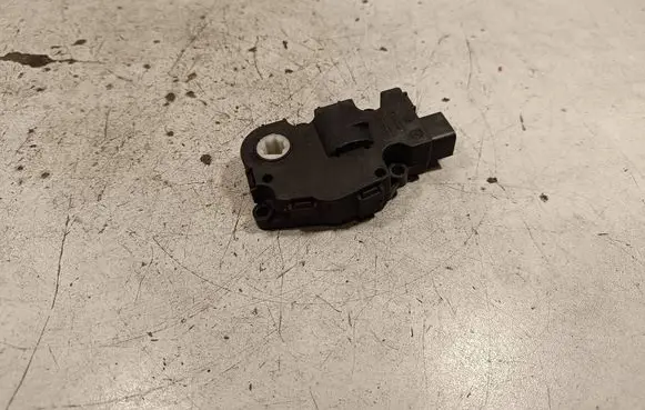 BMW 4 F32 F33 Air flap motor/actuator 412650750