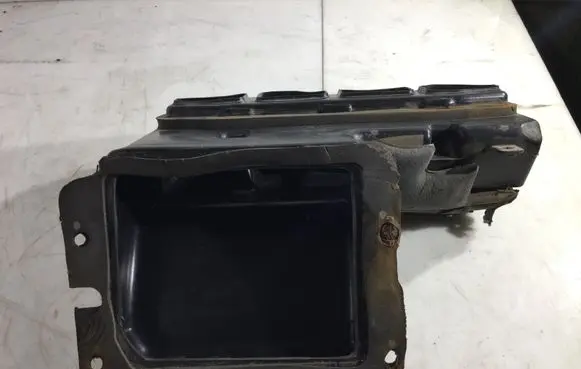 Ford Transit Air intake duct part 19N570