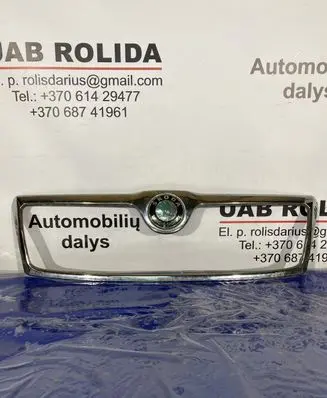 Skoda Octavia Mk2 (1Z) Front bumper upper radiator grill 1Z0853661