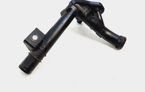 Mercedes-Benz B W246 W242 Engine coolant pipe/hose 210473766R