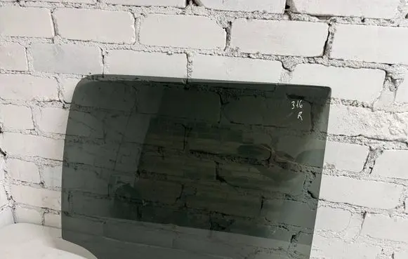 Ford F150 Rear door window glass DOT467M078