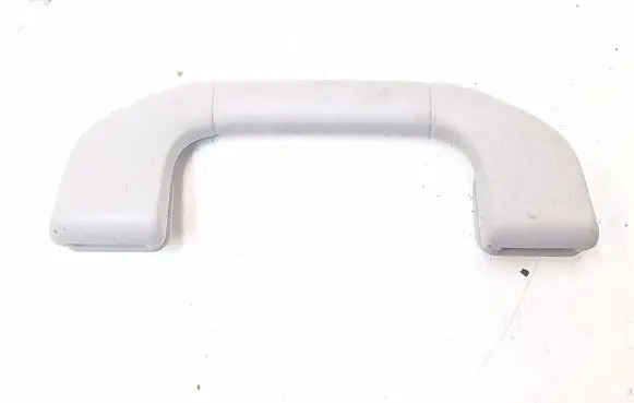 Mercedes-Benz C W204 Front interior roof grab handle A2048100051