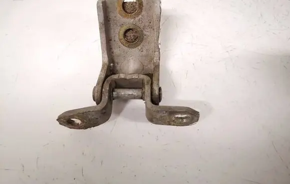 Nissan Quest Front door upper hinge