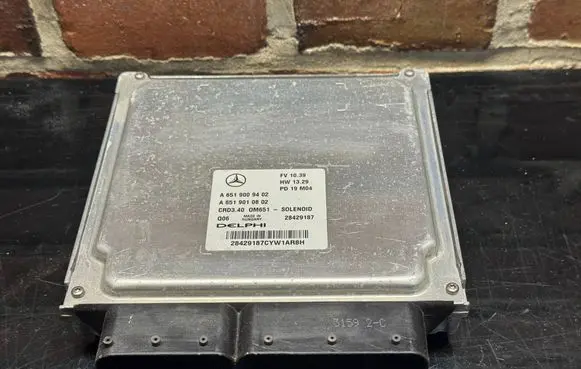 Mercedes-Benz B W246 W242 Engine control unit/module A6519009402