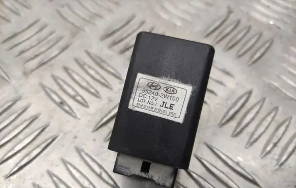 Hyundai Santa Fe Other relay 952402W100