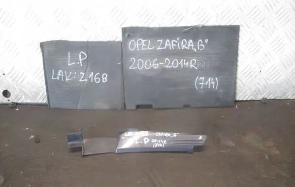 Opel Zafira B Front arch trim 