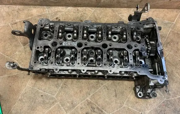 Mercedes-Benz E W213 Engine head A6540103903