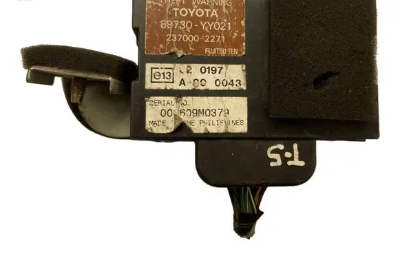 Toyota Avensis T220 Other control units/modules 89730YY021 2370002271