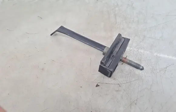 Audi A4 S4 B7 8E 8H Battery bracket 8E0803123A