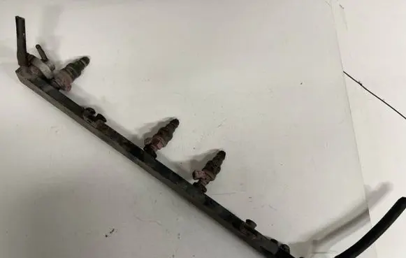 Fuel main line pipe