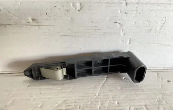 Volvo XC60 Headlight/headlamp mounting bracket 30763155