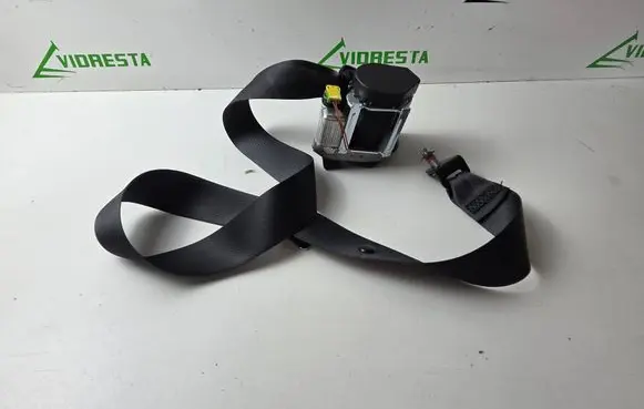 Rear seatbelt