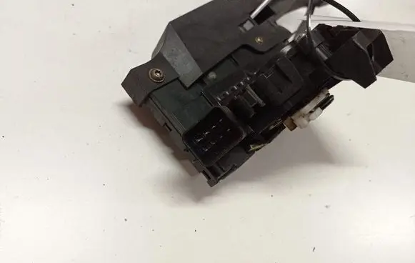 Ford Focus Front door lock 2S4AA21212CB