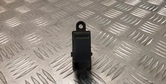 Nissan Almera Tino Electric window control switch