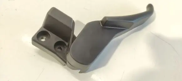 Volkswagen PASSAT B5 Engine bonnet (hood) release handle 3B1823533