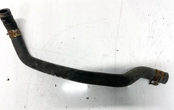 Engine coolant pipe/hose