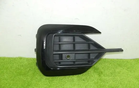 Volkswagen Touareg III Front bumper lower grill 760853664A