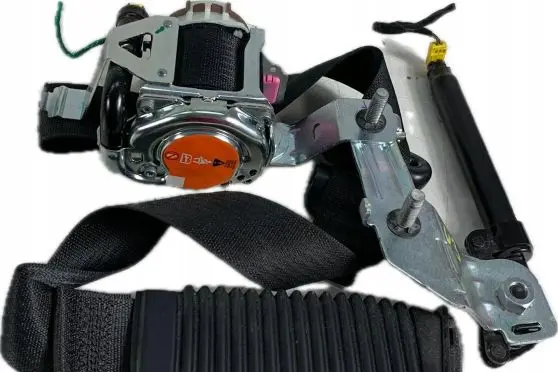 Ford F150 Front seatbelt GL3B-16612D64