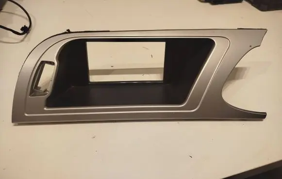Audi A4 S4 B8 8K Radio/GPS head unit trim 8K2857185 8K2857185G