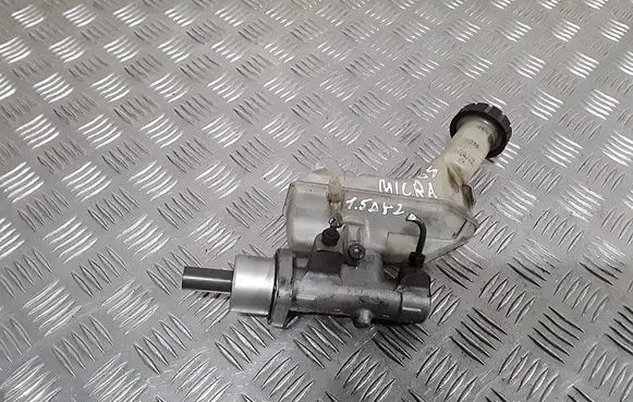 Nissan Micra C+C Master brake cylinder 8200129956