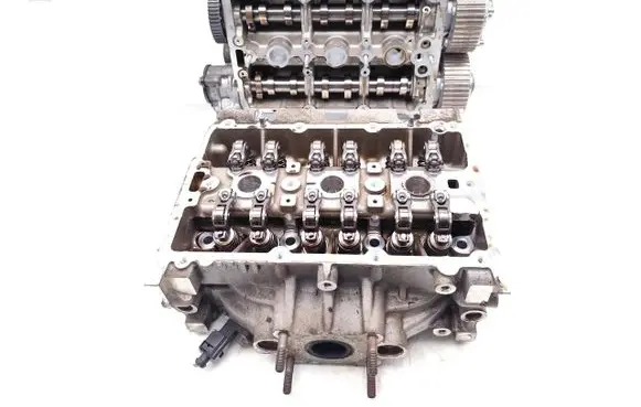 Volkswagen Polo V 6R Engine head 04C103404J 04C103479DE 04C103479K