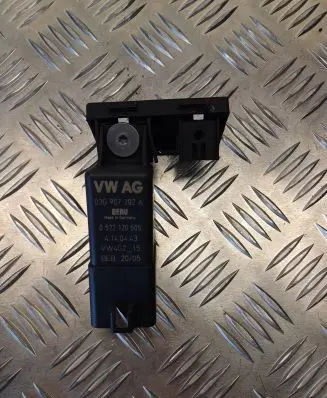 Volkswagen Golf Plus Glow plug pre-heat relay 03G907282A 4140443 0522120505