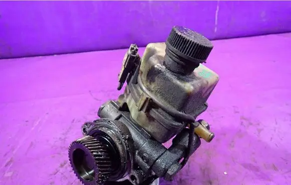 Mazda 6 Power steering pump
