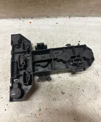 Skoda Octavia Mk2 (1Z) Tail light bulb cover holder 1U6945257