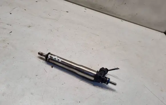 Mercedes-Benz CLS C219 Fuel injector A2720700187 5880U 0261500035