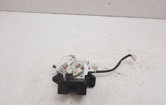 Mazda CX-7 Loading door lock B6701