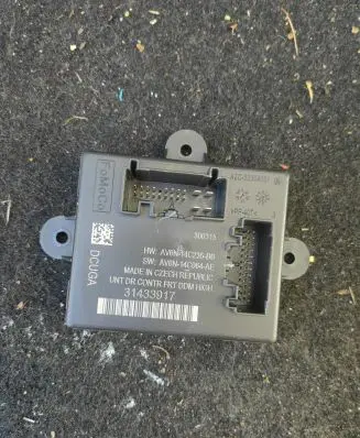 Volvo V40 Door control unit/module 31433917