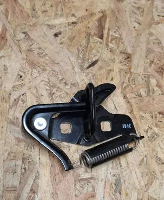 Ford Mustang VI Loading door lock loop/hook striker 54404B12