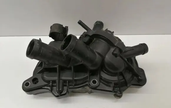 Volkswagen Golf VII Water pump 04E121042A 04E121121E 04E109111J