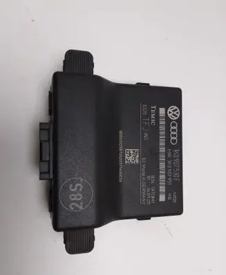 Volkswagen PASSAT B6 Gateway control module 1K0907951 1K0907530F