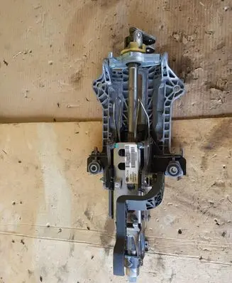 Land Rover Discovery 3 - LR3 Steering wheel axle QMB500660