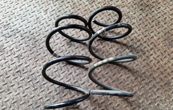 Mercedes-Benz A W176 Front coil spring
