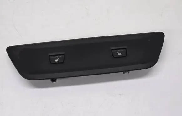 BMW X7 G07 Seat heating switch 6828058 6828057
