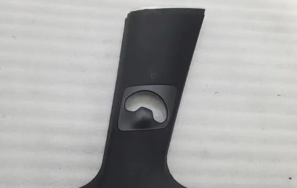 BMW X6 E71 (B) pillar trim (top) 6979850