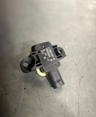 Mercedes-Benz B W246 W242 Airbag deployment crash/impact sensor 56054084AA 170517